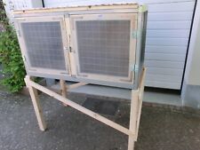 Kleintierstall aus Stahlblech/Holz