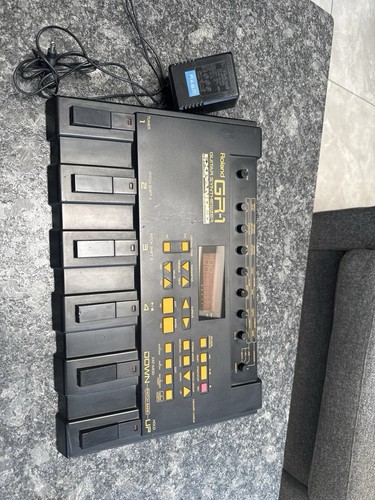 Roland guitar synthesizer - guitar,