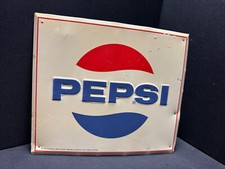 PEPSI Cola 35 x 41 cm Blechschild geprägt wohl um  1960/1970