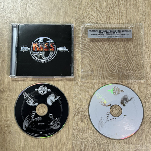 Kiss decades of - kiss,