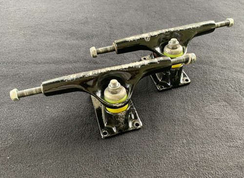Venture trucks skateboard - trucks,