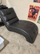 Chaise lounge chair - chaise,