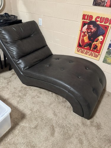 Chaise lounge chair - chaise,