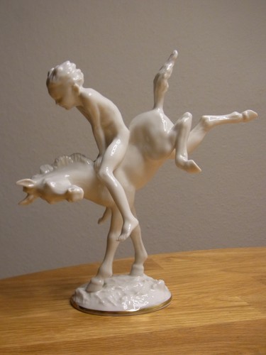 Alte porzellan figur von - porzellan,