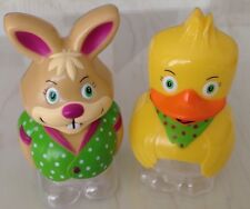 Reklame Hase und Küken bunte Bonbondosen Kunststoff H=ca.14cm Ostern nachfüllbar