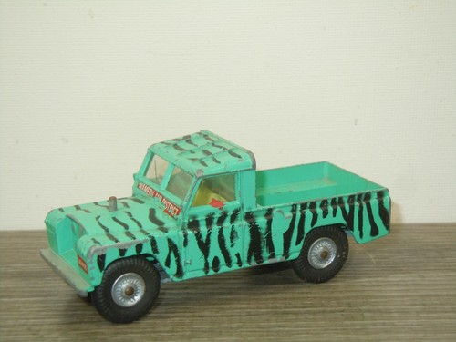 Land rover 109wb corgi toys - rover,