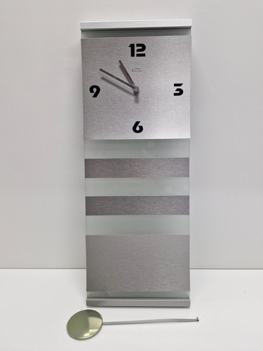 Wanduhr mit pendel - mit,