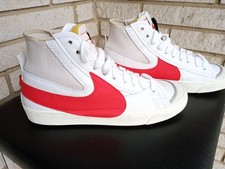 NIKE BLAZER JUMBO mit hellrotem Swoosh, Gr. 45