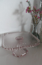 Tortenplatte mit Perlenkante