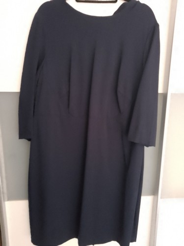 Damenkleid von