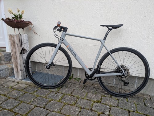 Canyon roadlight cf8 m - cf8, gr.m