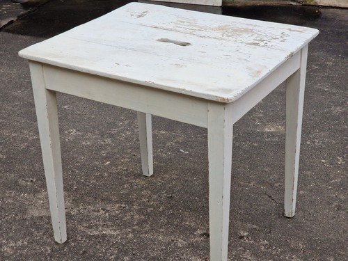 Alter kleiner tisch - alter,