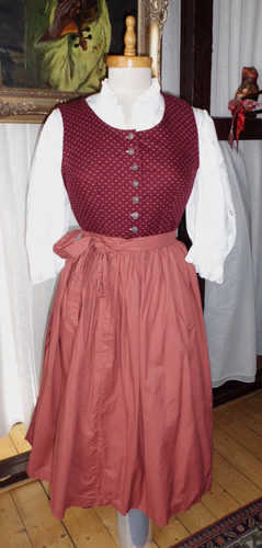 Austria klassisches dirndl - austria,