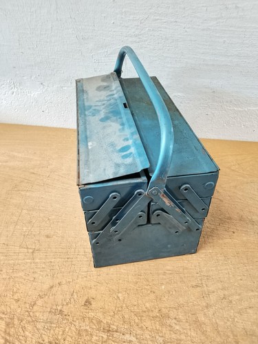 Alter werkzeugkasten - alter,