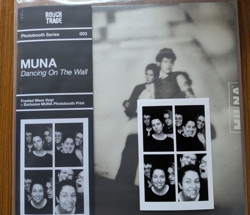 Muna dancing the - on, 150