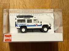 Top: Busch 50382 Land Rover