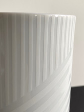 Rosenthal Vase weiß, matte Streifen auf glänzender Glasur 22,5 cm Studio Linie