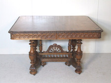 3101A : WUNDERSCHÖNER TISCH