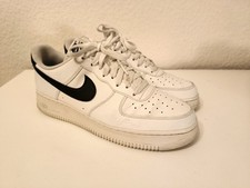 Nike Air Force 1 Weiß Schwarz Gr. 44,5 Super Zustand