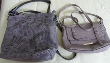 2 mittlere Handtaschen