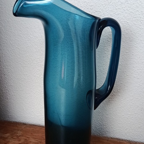 Blauer glaskrug karaffe - blauer, mit