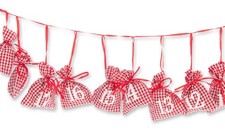 Adventskalender Säckchen kariert rot weiss Girlande zum Befüllen