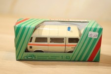 Schabak 1041 VW Bus T3 Caravelle Rettungswagen Modellauto 1:43