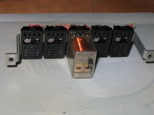 5 Stück Relaissockel auf