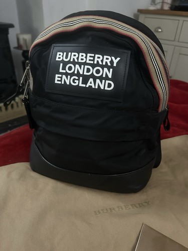 Wunderschöner burberry london - burberry,
