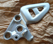 Fussrastenaufnahme vorne links für Suzuki GSX 1300 R Hayabusa original (SU10)