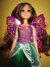 B1547) SÜSSE SPARKLE GIRLZ FUNVILLE DOLL MODEPUPPE KLEID MIT FLÜGELN+SCHUHE