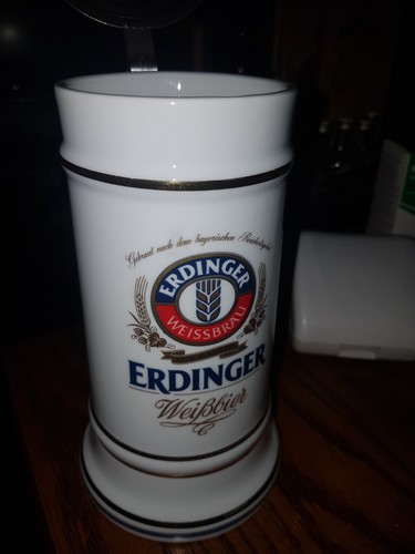Porzellan krug mit zinndeckel - krug,