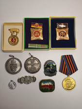 Konvolut 10 Abzeichen &