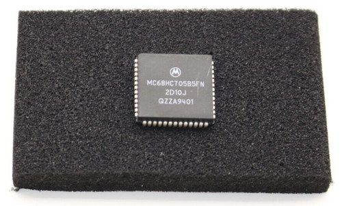 Motorola mc68hc705b5fn cfn - motorola,