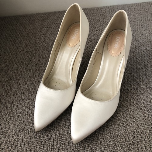 Elfenbeinfarbene satin pumps - elfenbeinfarbene,