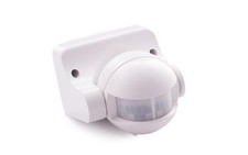 IR Bewegungsmelder mit Dämmerungssensor 12V weiß 140° Sensor Infrarot 12m