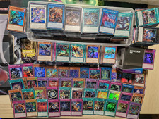 Yugioh, Sammlung mit ca. 4500 Karten, Holos und Staples alles im top Zustand!