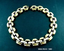 MASSIVES STATEMENT COLLIER