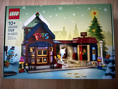 Lego employee 4002025 - employee,