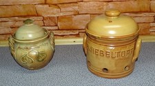 Zwiebeltopf und Knoblauchtopf