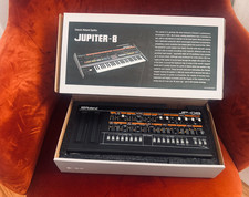 Roland JP-08 Boutique Synth w/