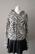 STACCATO ★ Feinstrickjacke mit Kaputze ★ Ethno Muster ★ Gr. 164 (L) ★