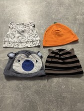 4 Mützen 3 von H&M 1 von