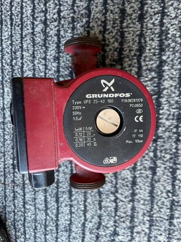 Grundfos typ ups 180 - 25-40,