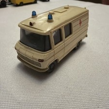 Wiking 1:87 Mercedes Benz DRK