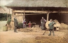 Ak Japan Bauern mit Dreschflegel - 11202184