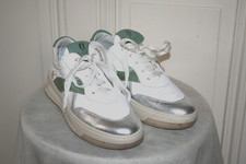 G. K. Mayer Sneaker Schuhe  weiß mit silber Leder wenig getragen in Gr.  40