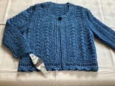 Strickjacke Bolero Gr. 38/ 40 blau handgestrickt neu Viskose Polyester Ajour