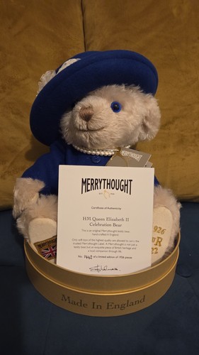Merrythought queen - merrythought,