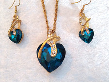 Wunderschönes Herz des Ozeans-Anhänger- & Ohrhänger-Set -  NEU